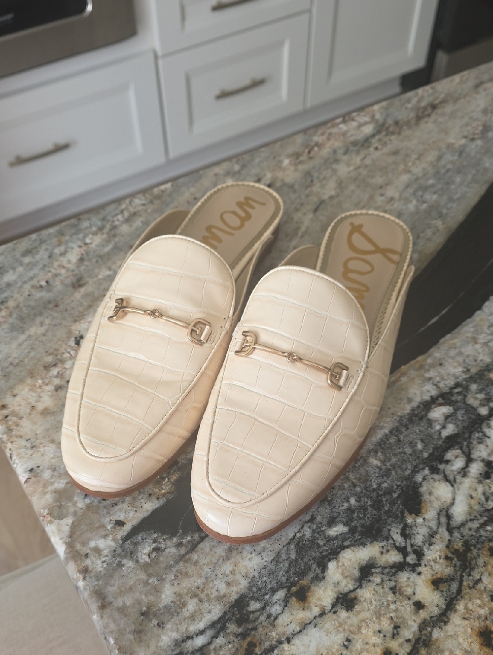 PRISTINE Sam Edelman Linnie Horse Bit Mule Eggshell Croc Size 9.5 Cream Ecru - Picture 12 of 13